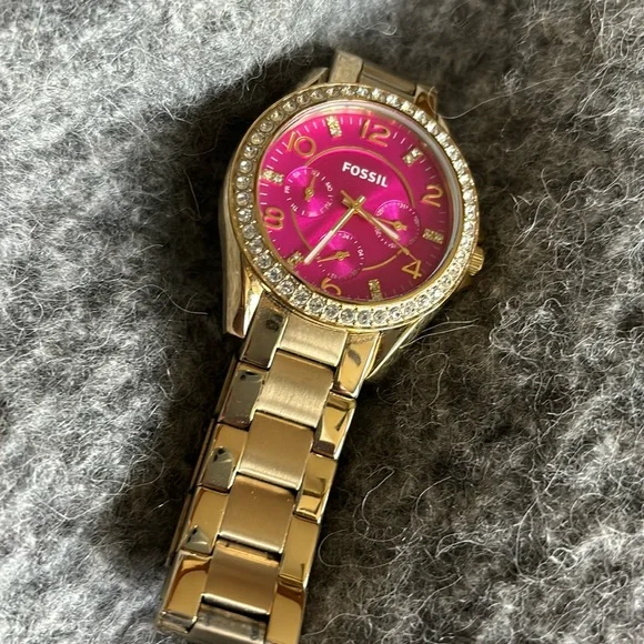 Fossil | Accessories | Pink Faced Fossil Watch | Poshmark display picture 3